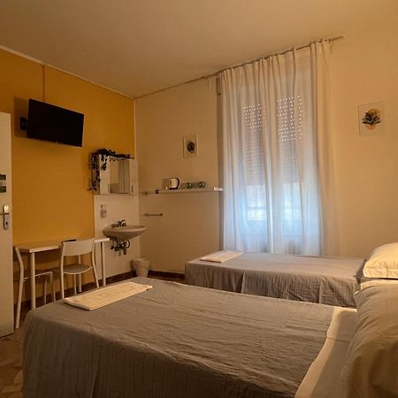Hotel Parini Cesano Boscone Eksteriør bilde