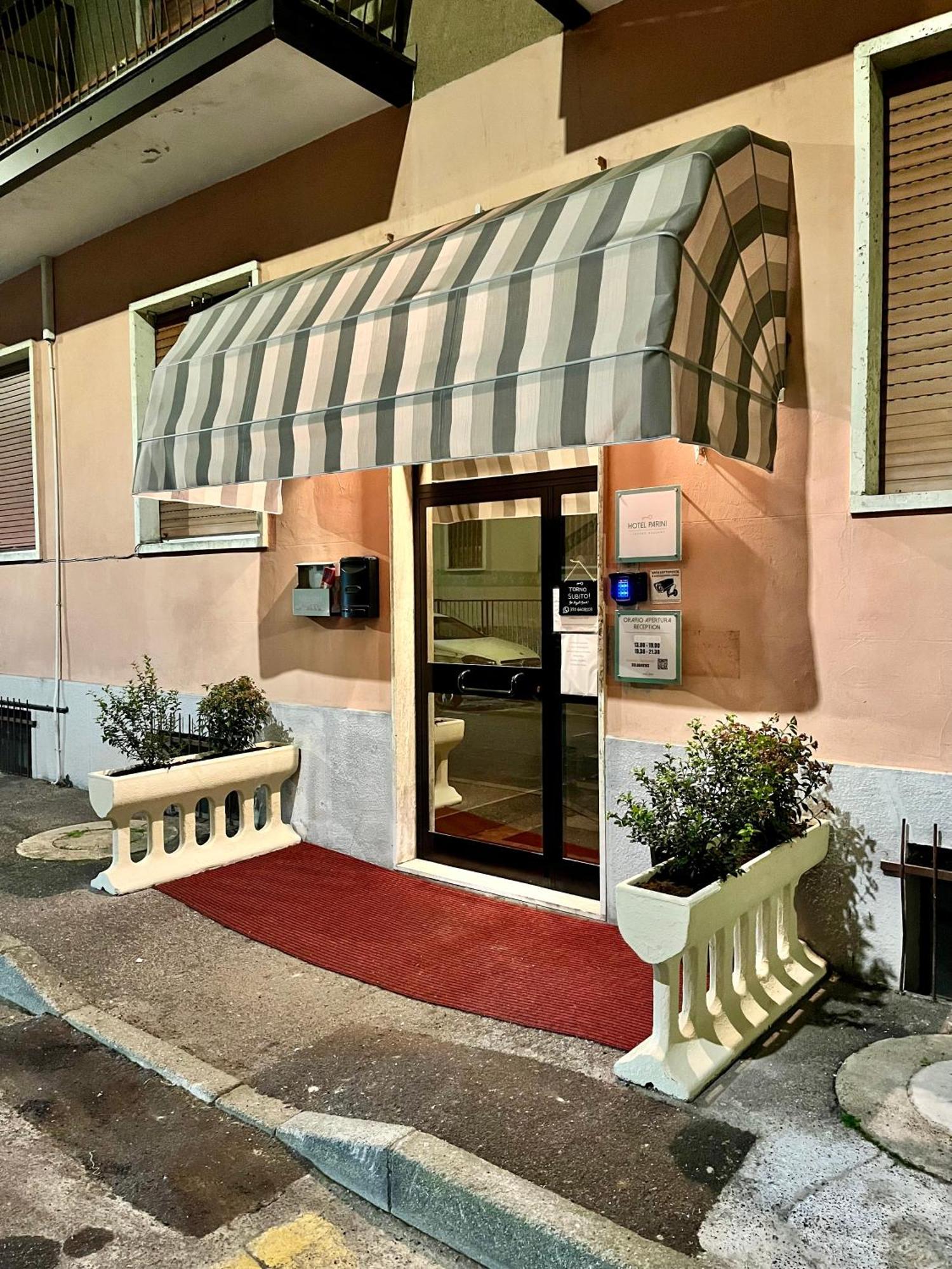 Hotel Parini Cesano Boscone Eksteriør bilde