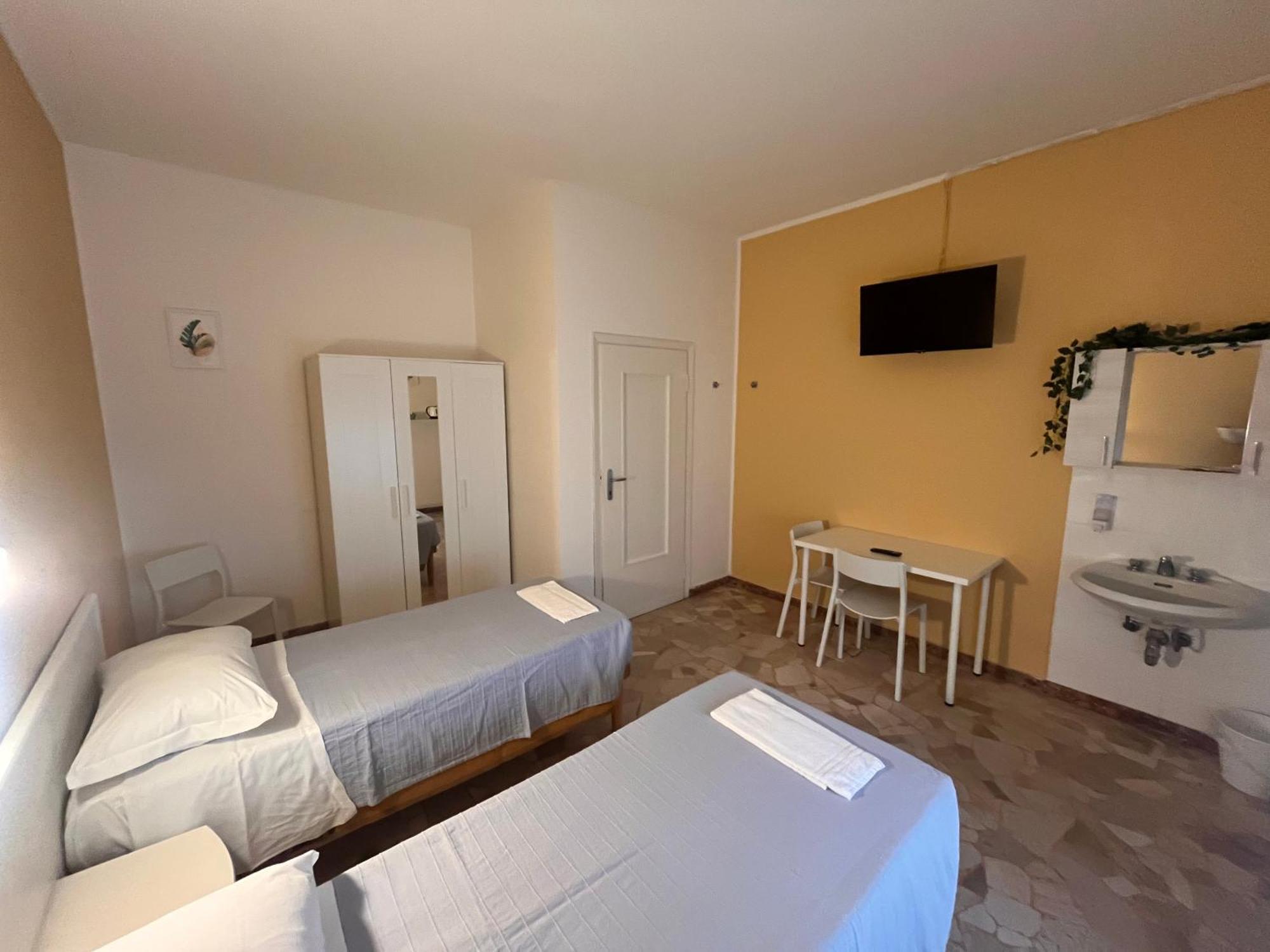Hotel Parini Cesano Boscone Eksteriør bilde