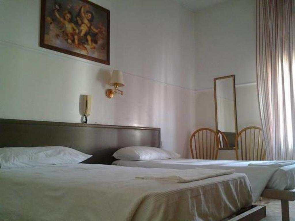 Hotel Parini Cesano Boscone Eksteriør bilde